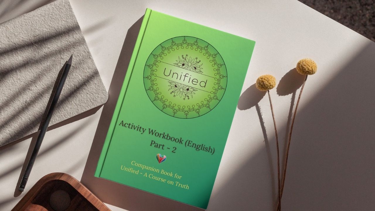 Mockup of the English print edition of workbook 'Unified'.