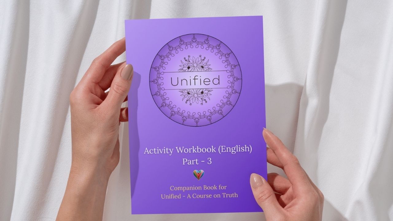 Mockup of the English print edition of workbook 'Unified'.